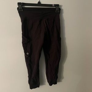 Lululemon capri/ size 2/ side pockets